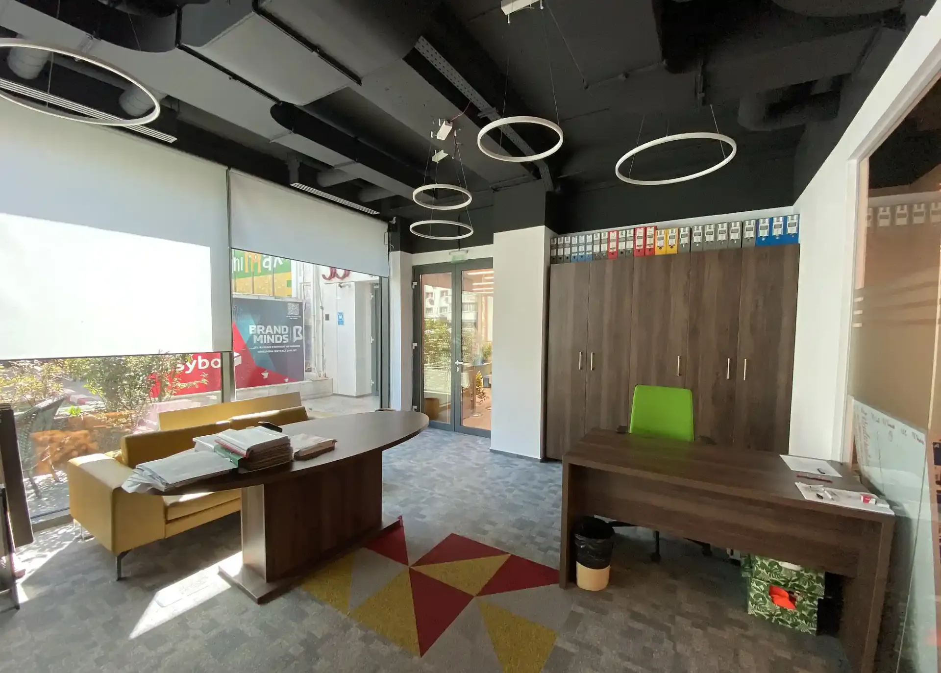 Spații de birouri pentru firme start-up: Ce trebuie să ai în vedere înainte de a semna un contract de închiriere