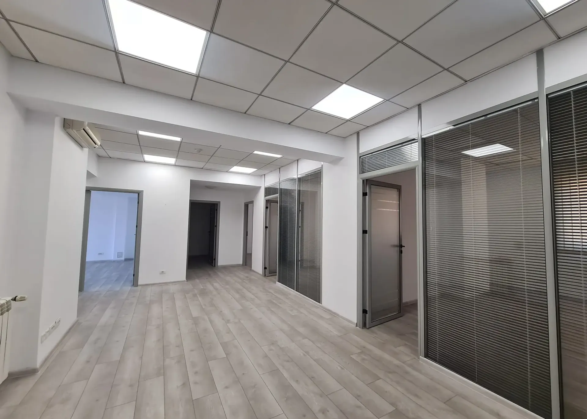 Aviatorilor 33 - et.3 - 250m2 (5).webp