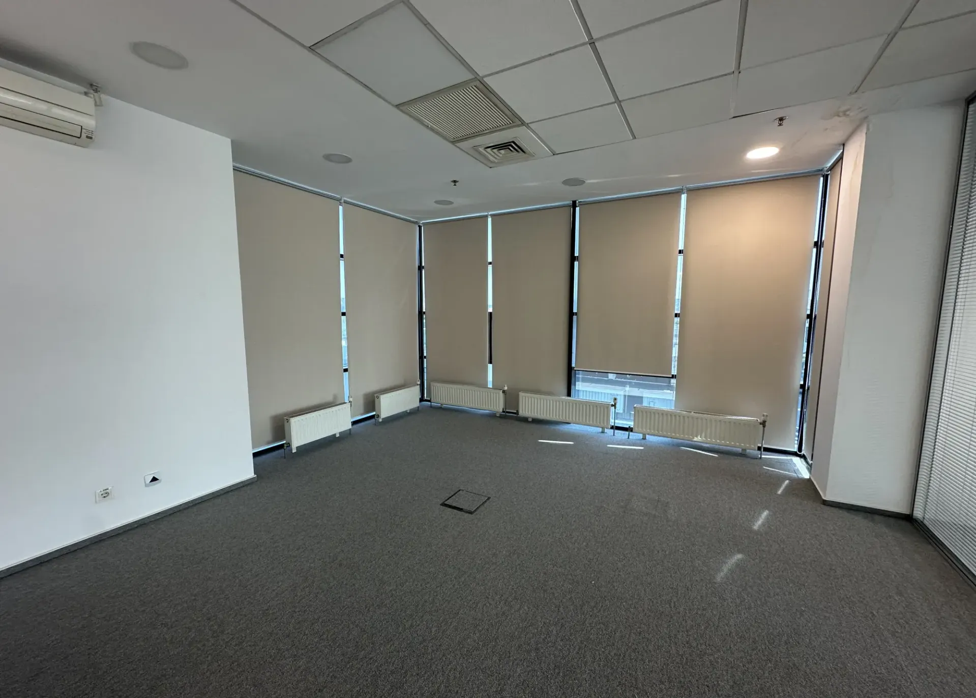 Banu Antonache 40 - et.4 - 486m2  (2).webp