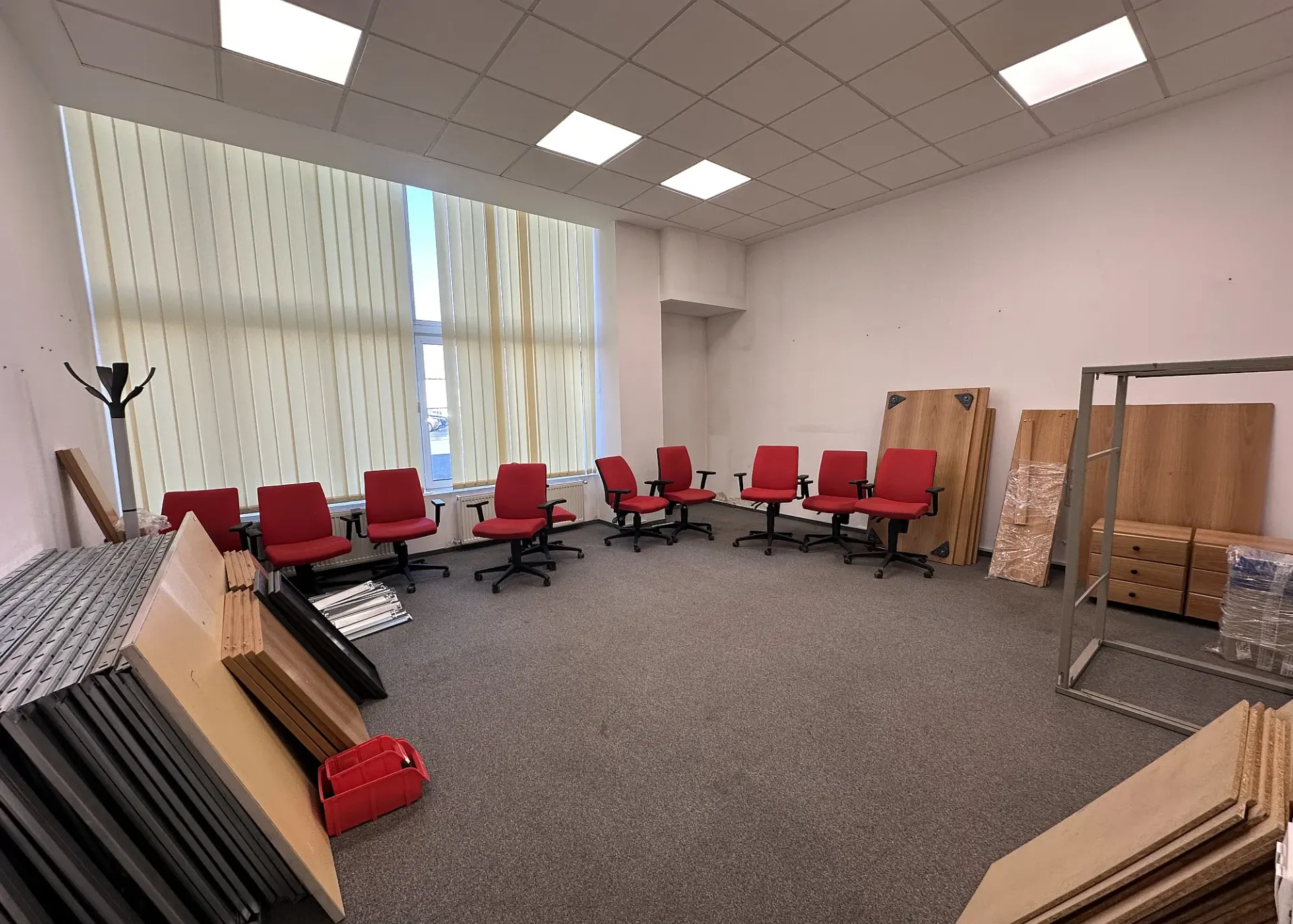 Medicarom - parter - 295m2 - poza  (1).webp