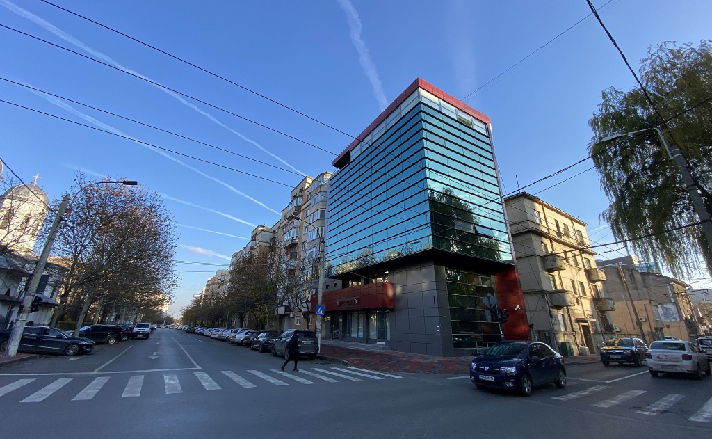 Birouri de inchiriat in Delea Center, poza cu cladirea orientata spre stanga