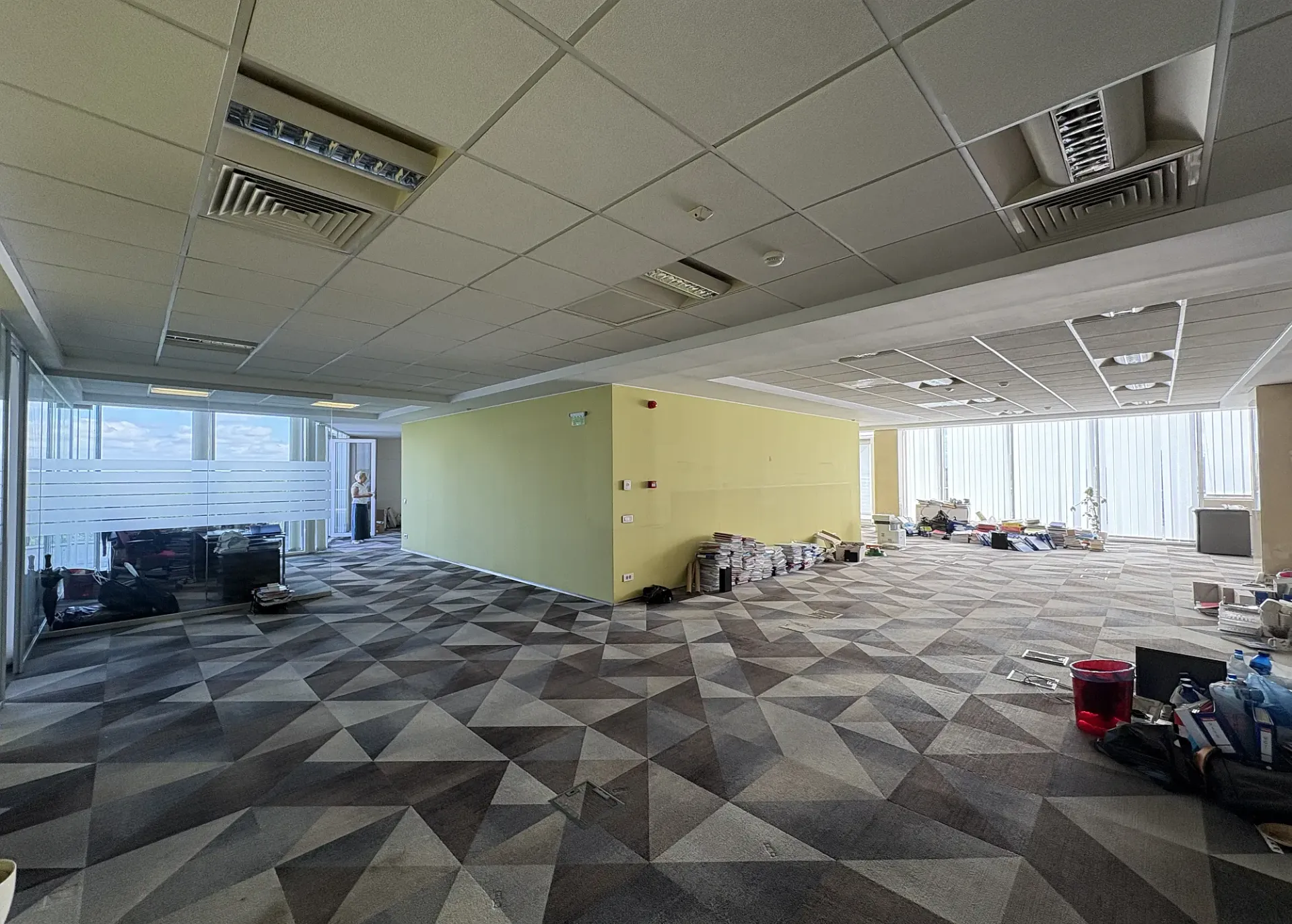 Monolit Square - et.5 - open space (1).webp
