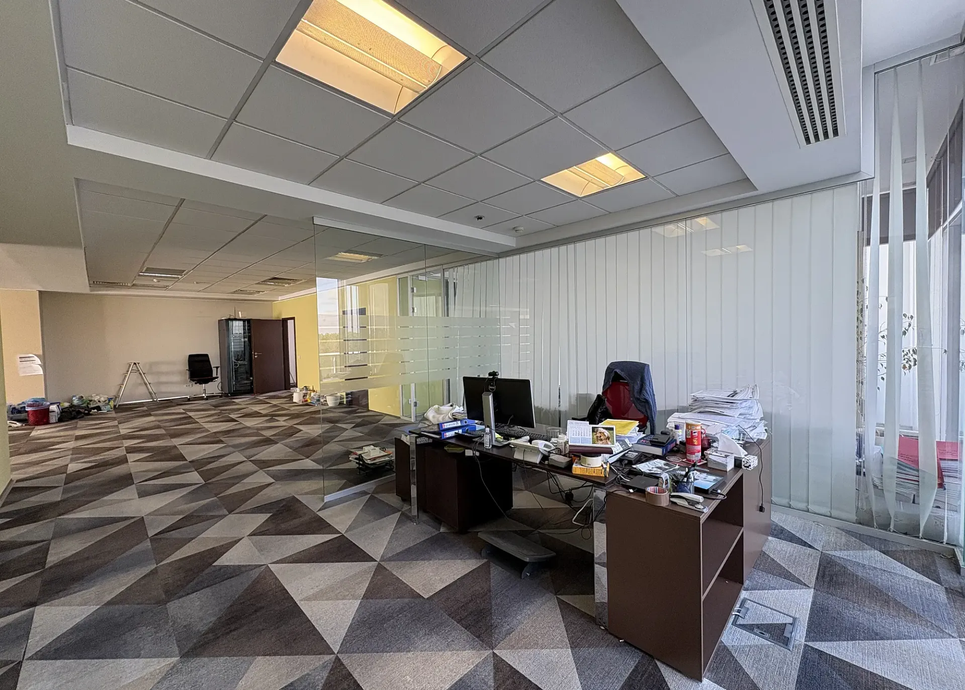 Monolit Square - et.5 - open space (3).webp