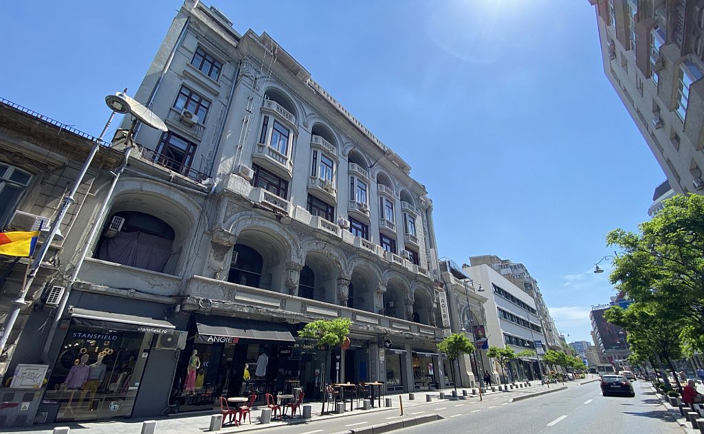 Birouri de inchiriat in Palatul Societatii Politehnice, vedere fatada cladire laterala spre dreapta