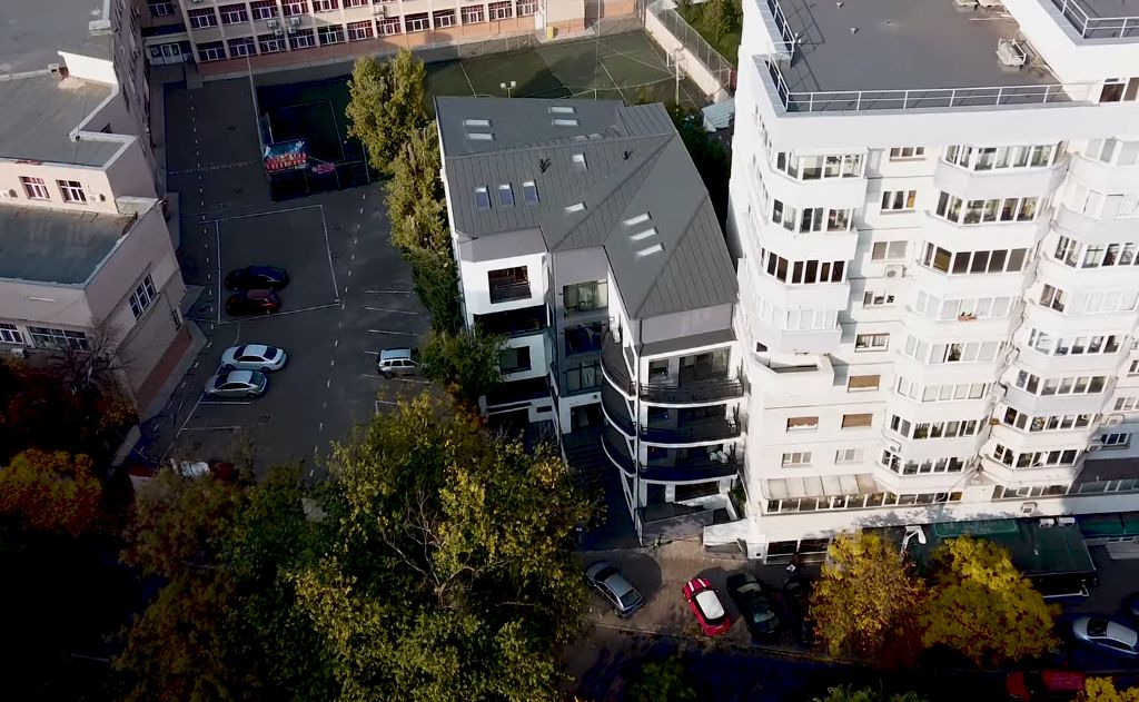 Birouri de inchiriat in Titulescu 48 Business Center, vedere cladire din drona