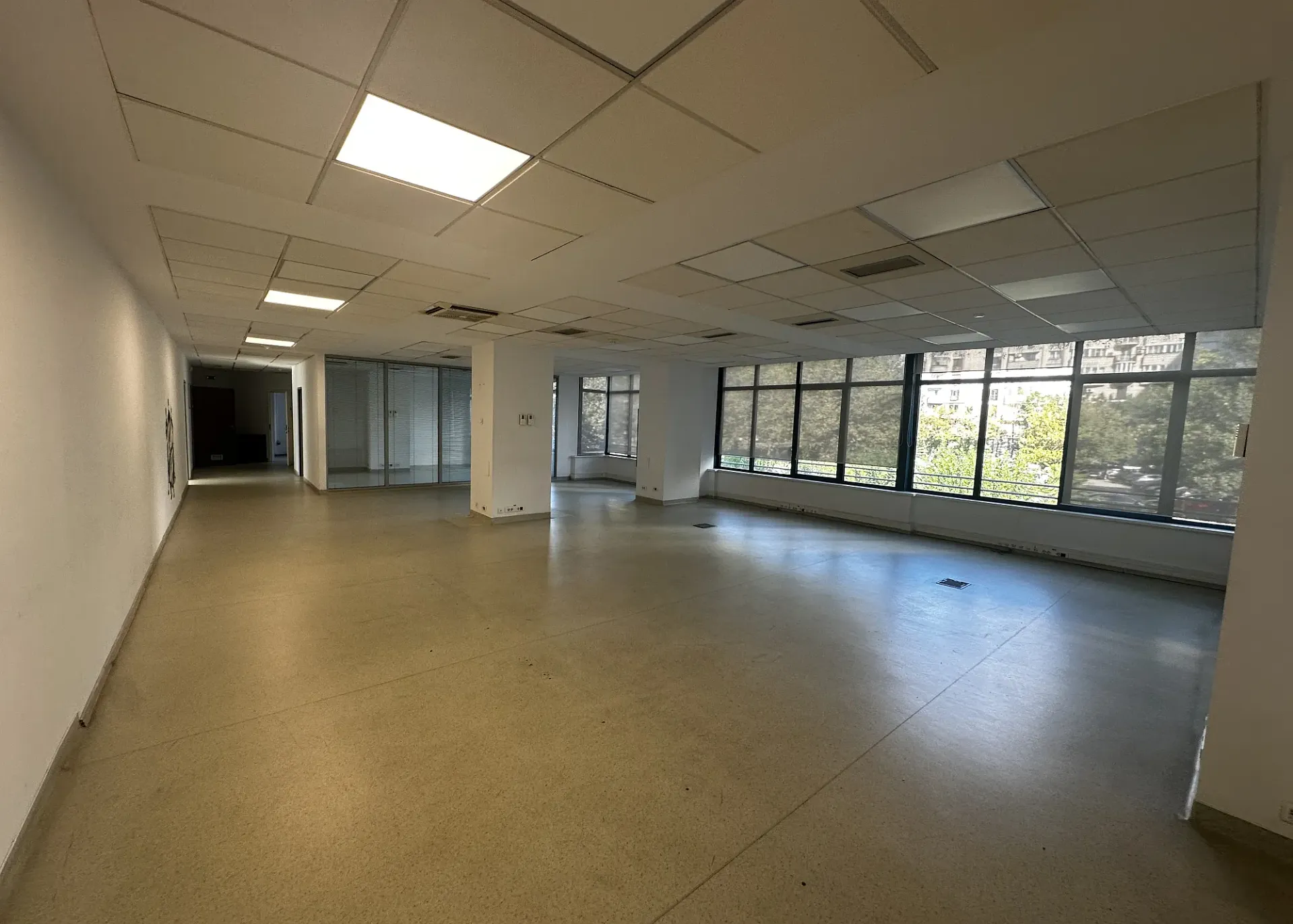 Bectro Center - et.1 - 500m2 (7).webp