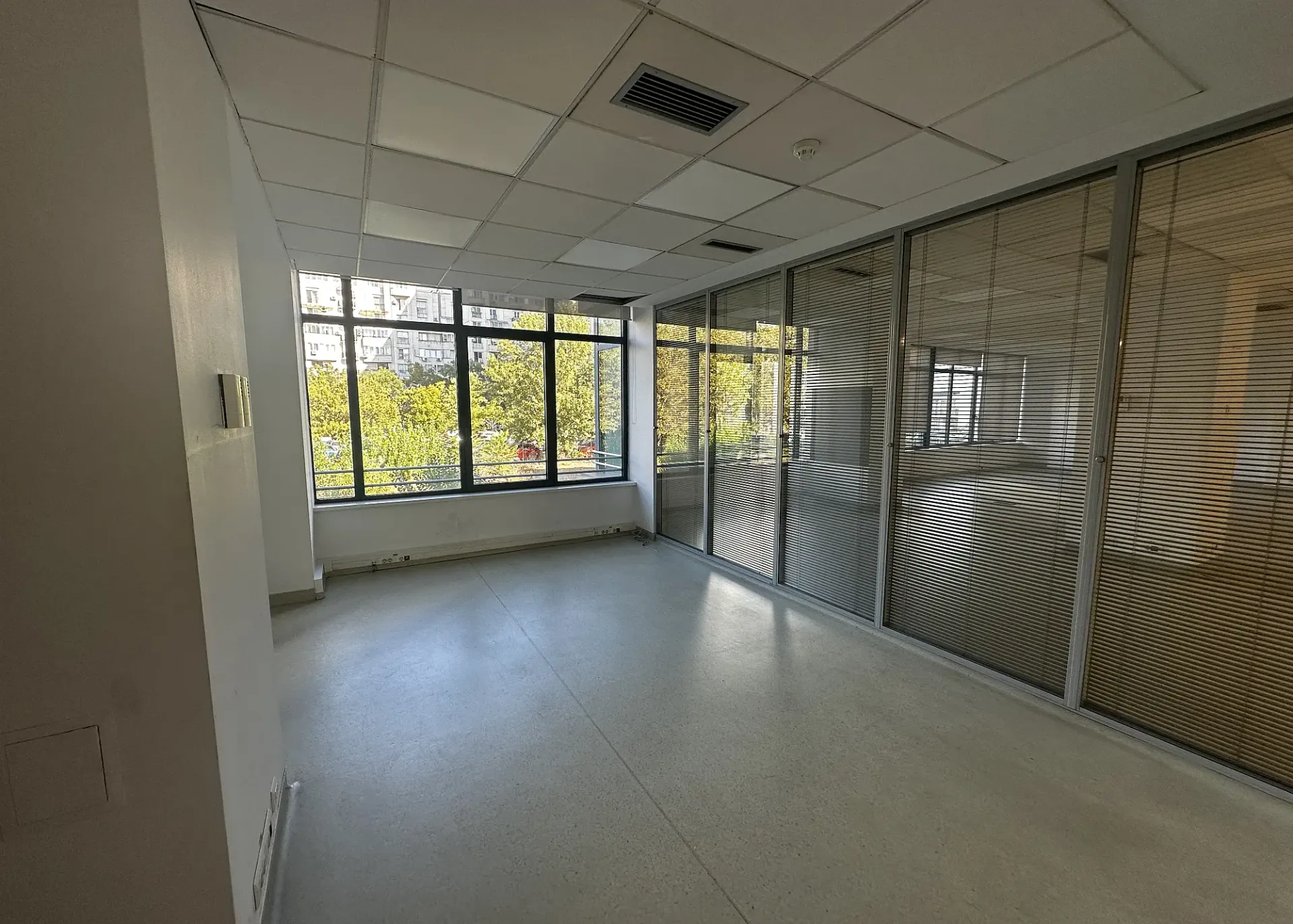 Bectro Center - et.1 - 500m2 (8).webp