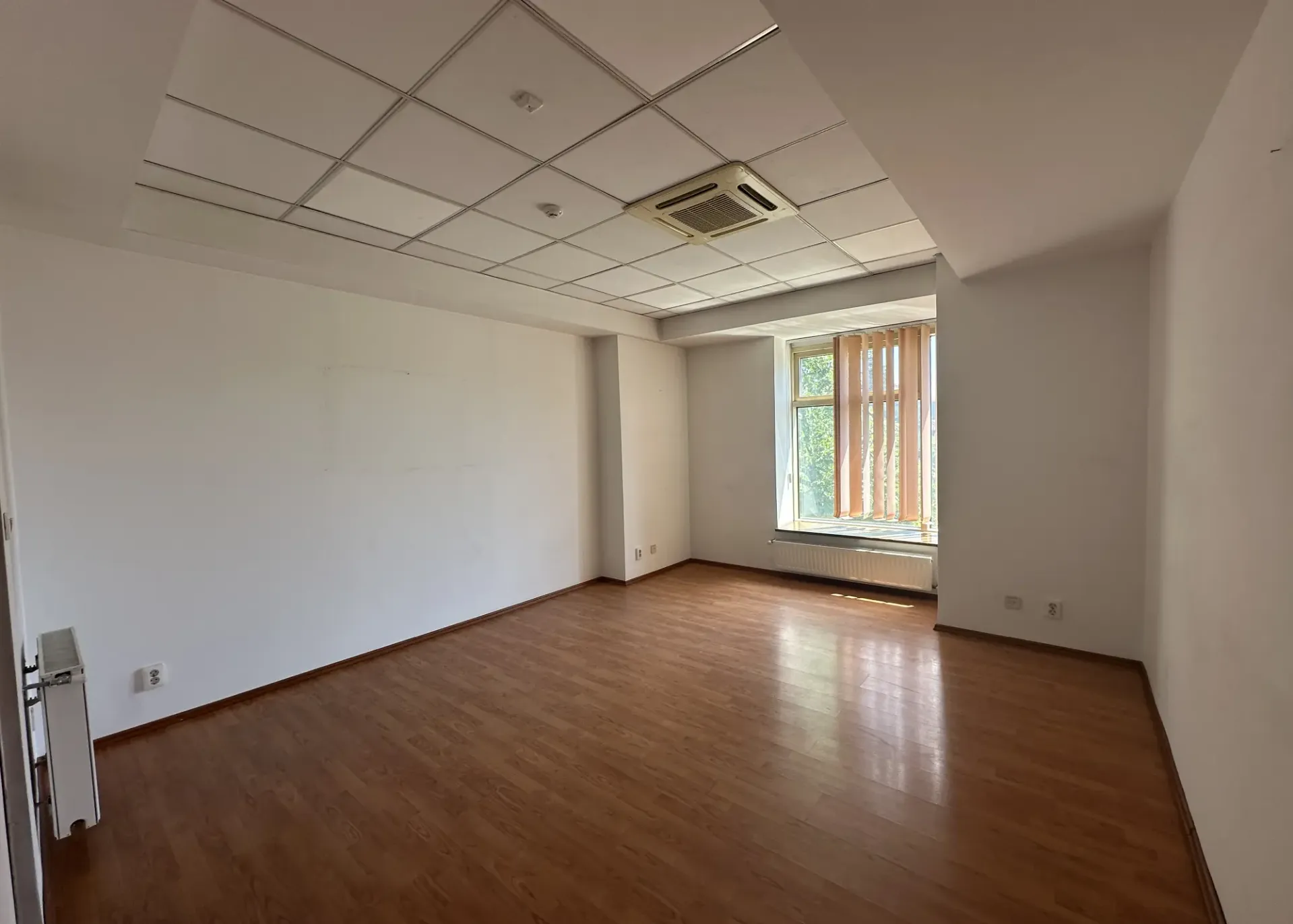 Empire Tower - et.1 - 270m2 (2).webp