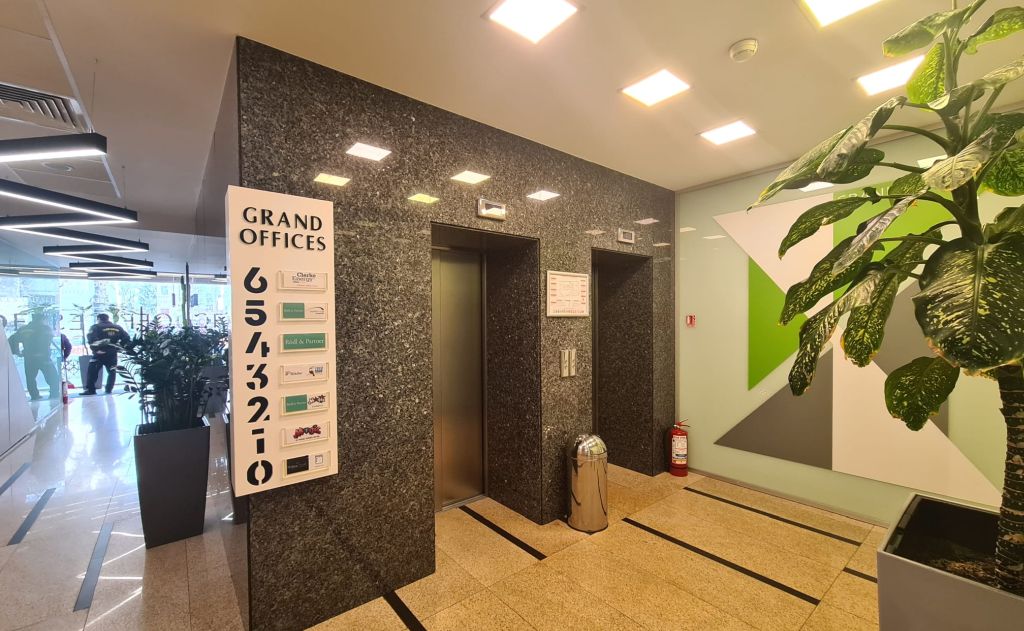 Grand Offices birouri de inchiriat Bucuresti nord lift