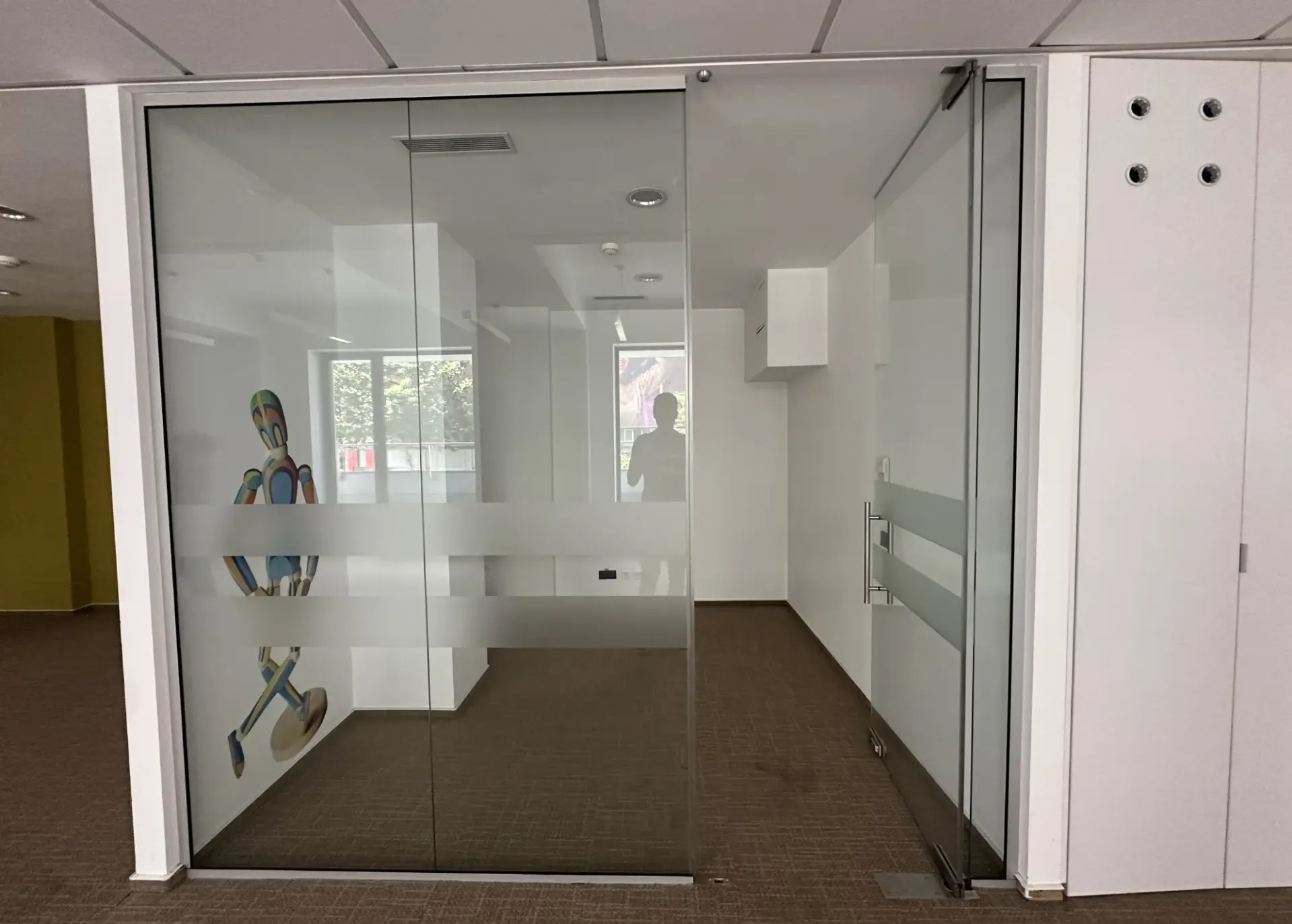 Magheru One - et.1 - 325m2  (4).webp