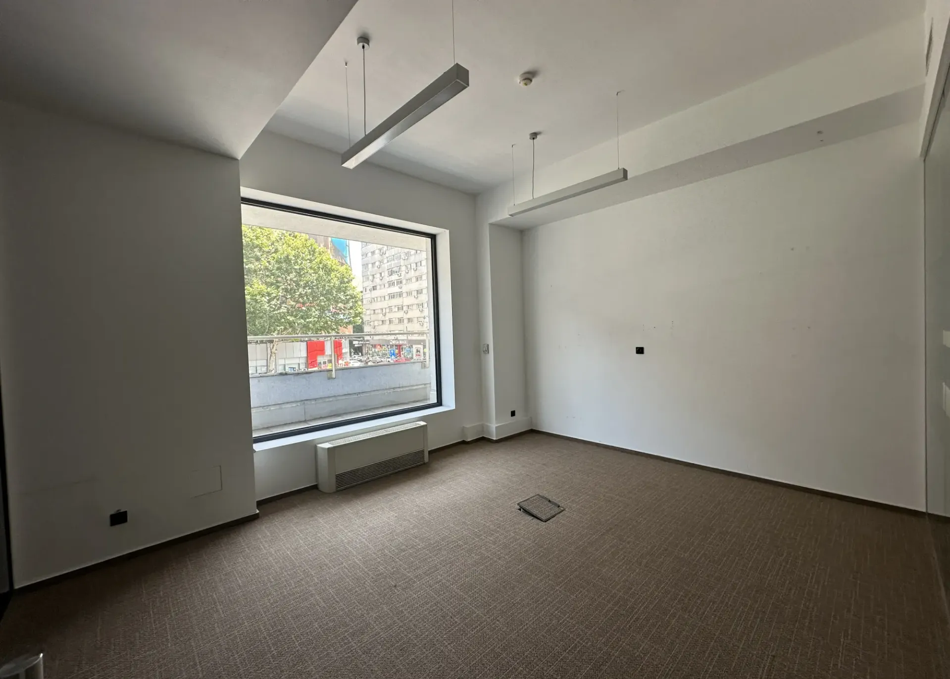 Magheru One - et.1 - 325m2  (7).webp