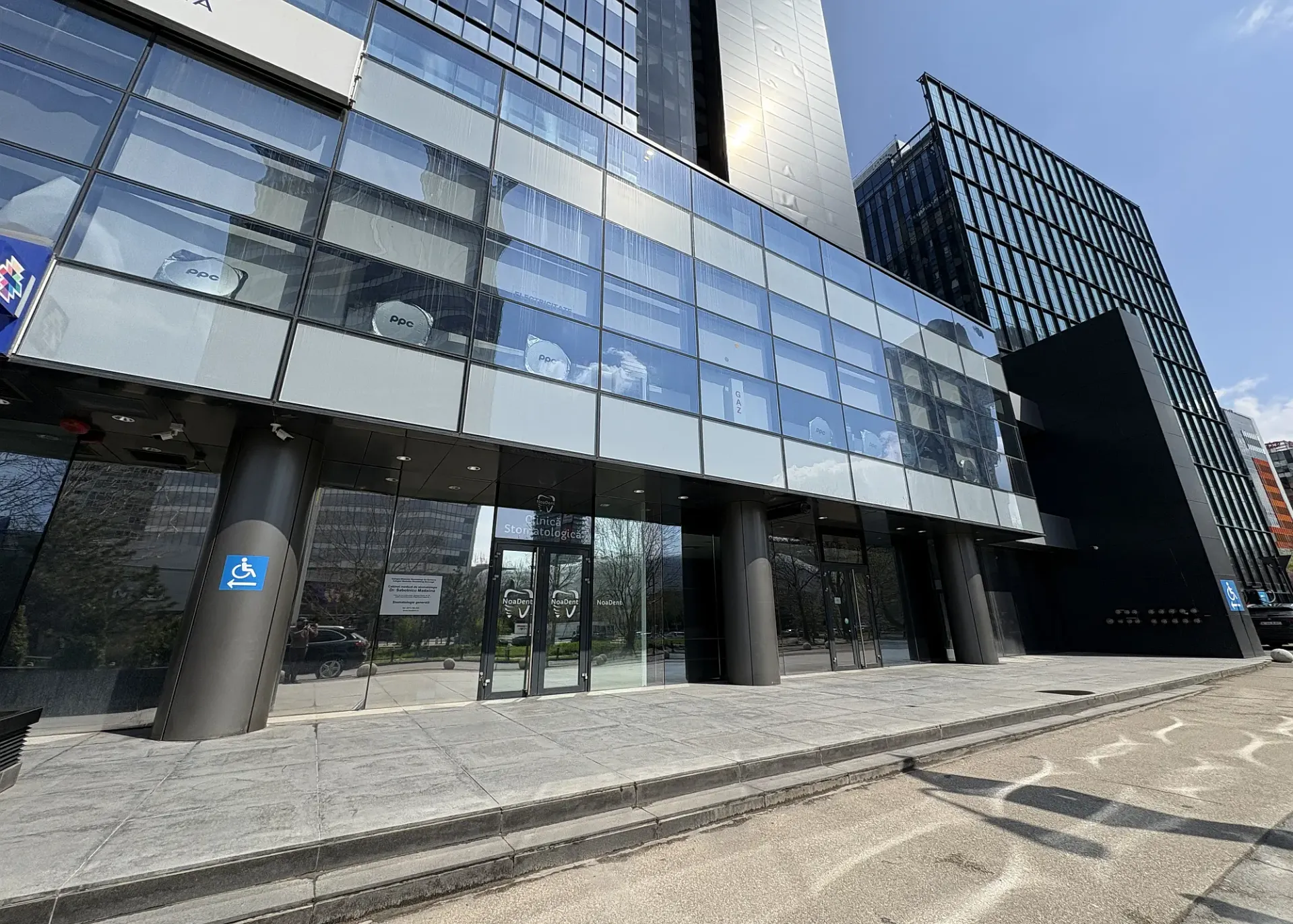 GW Plaza - poza  (3).webp