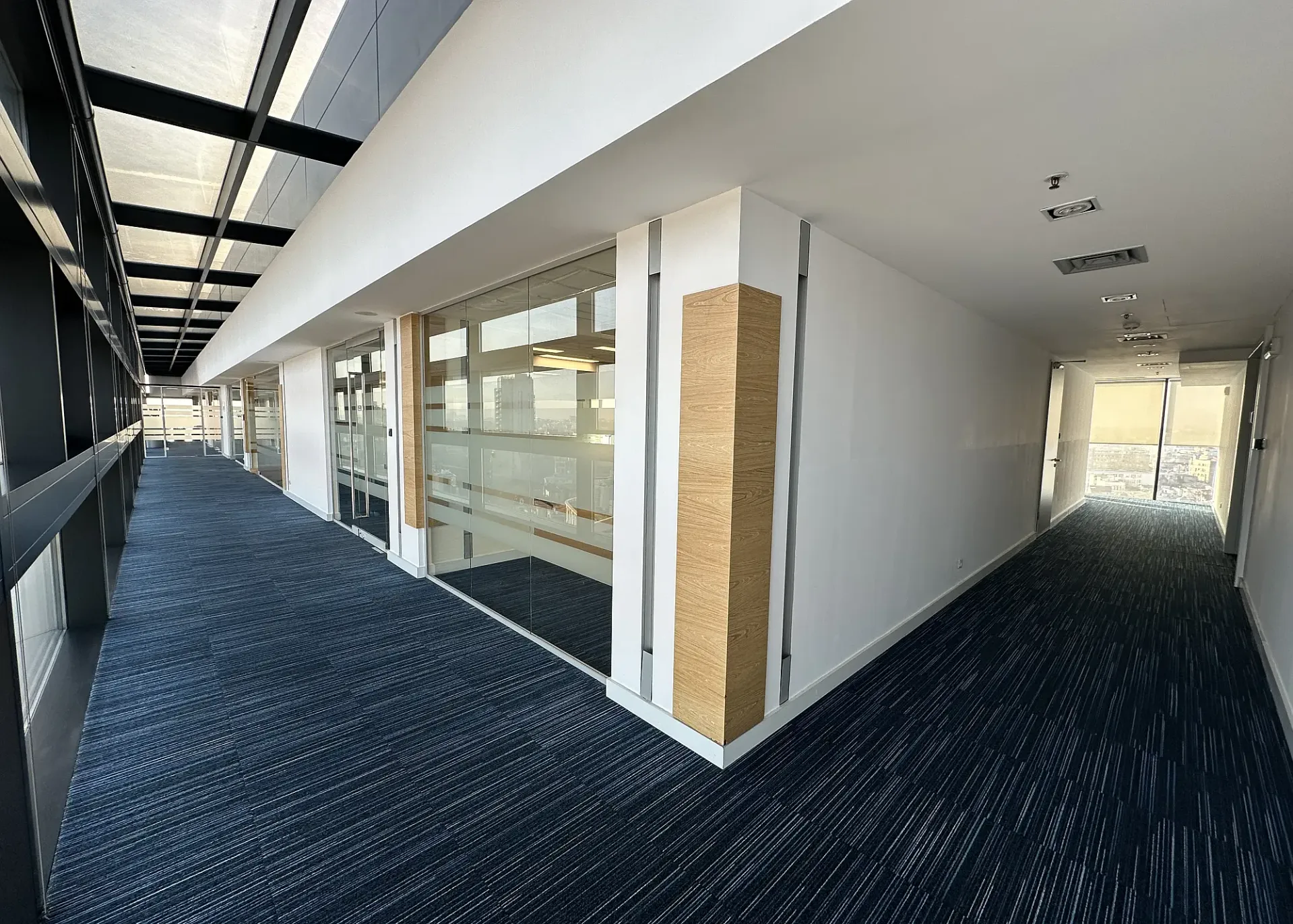 Lascar 31 - et.11 - 452m2 (5).webp