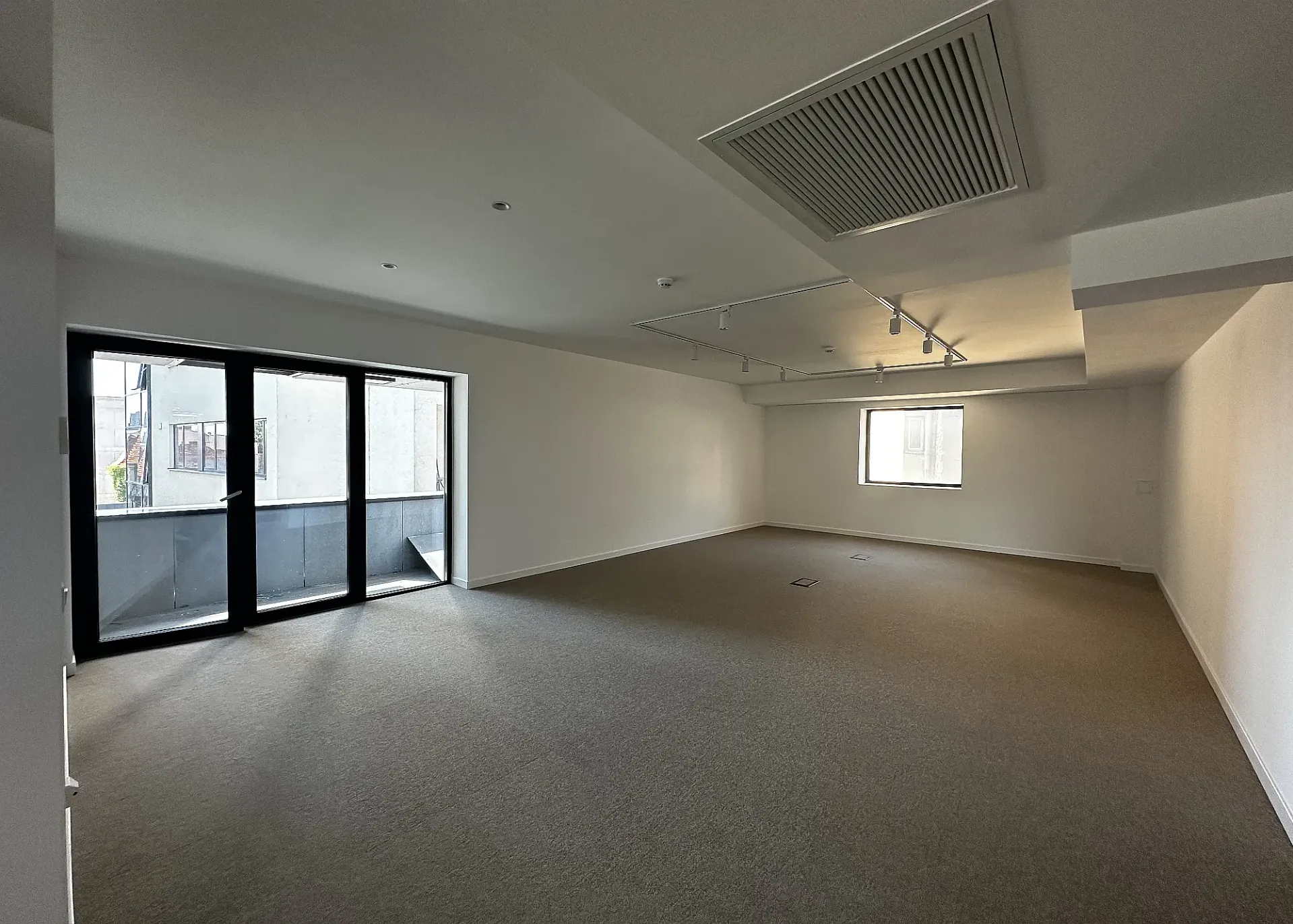 Eminescu Office - et.5 - 270m2 poza (3).webp