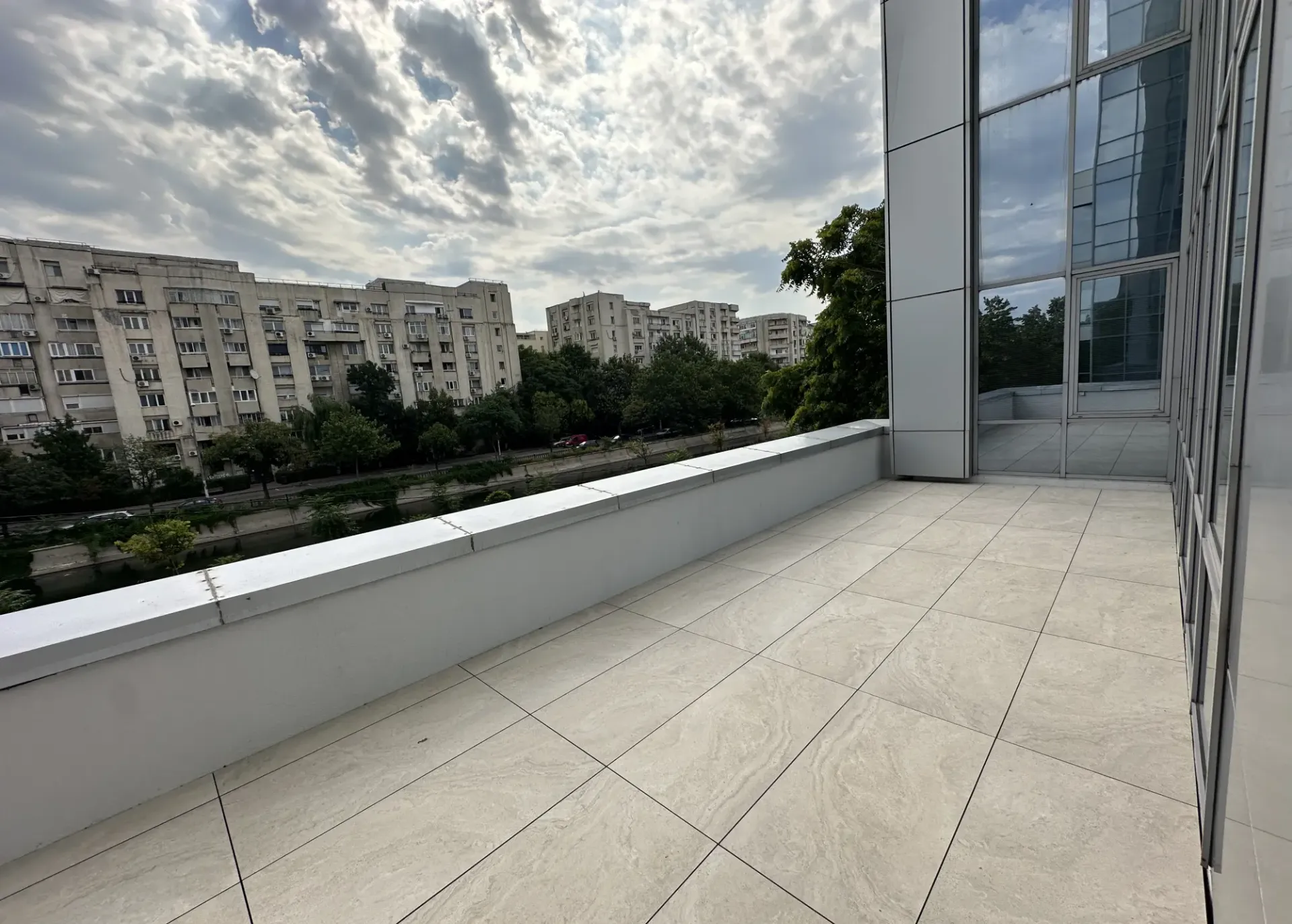 River Plaza - et.1 - 554m2 (corp A) (12).webp