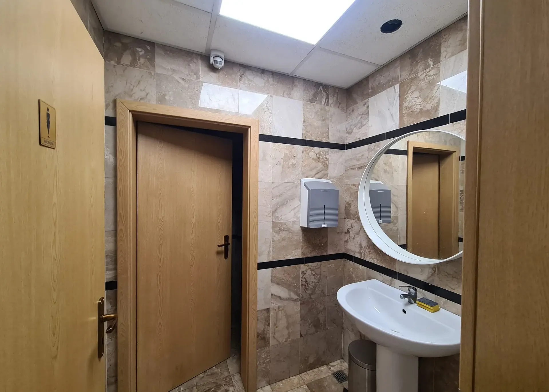 Louis Blanc Offices - et.4 - 150m2 (4).webp