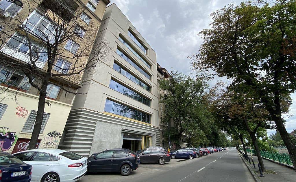 Splay inchiriere spatii de birouri Bucuresti central vedere laterala