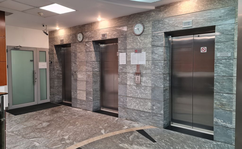 Spatii birouri de inchiriat in Union 2, poza lifturi