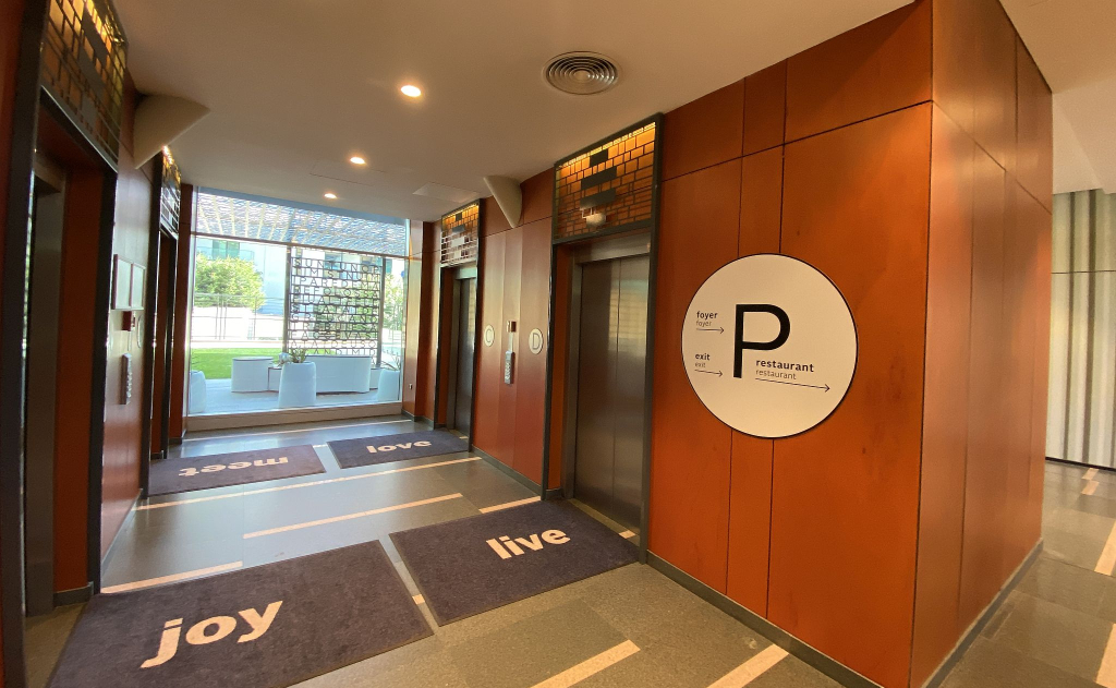 S-Park spațiu de birouri Romexpo Piața Presei poza lift